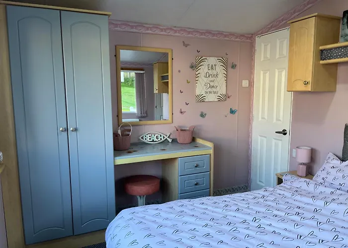 Lower Hyde Caravan