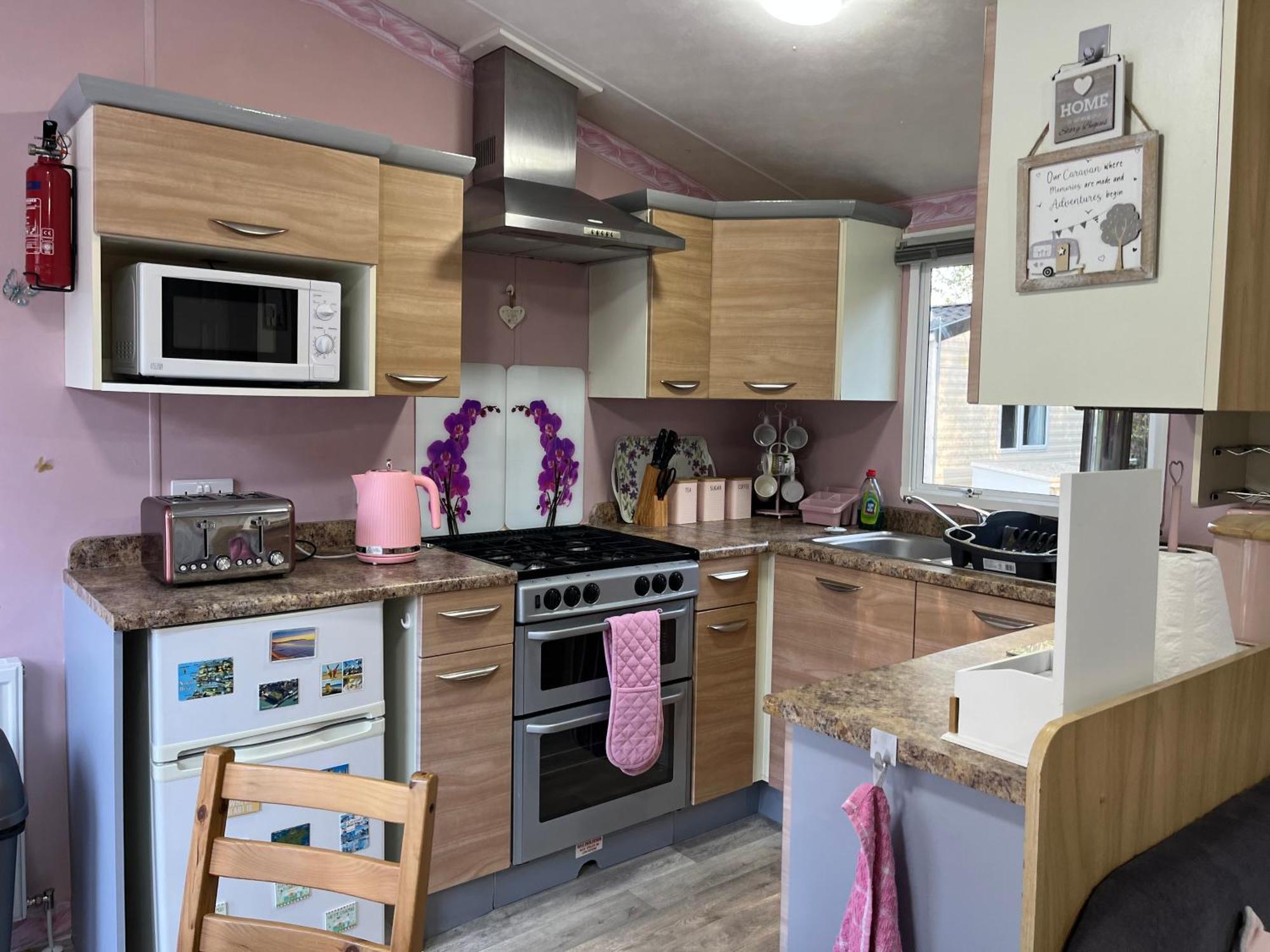 Lower Hyde Caravan Campsite *